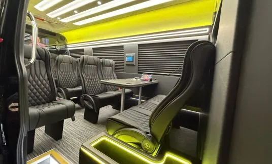 Corporate transportation service for executives and business travelers in Miami
